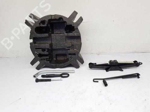 Bordwerkzeug für SKODA OCTAVIA III Combi (5E5, 5E6) 2.0 TDI RS (184 hp) 29641799