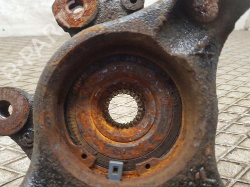 Achsschenkel links vorne VAUXHALL CORSA Mk V (F) 1.5 | BP30500198M25