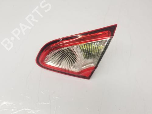 Używane Lampa tylna klapy bagażnika prawa Lampa tylna klapy bagażnika prawa 39005593 39005593