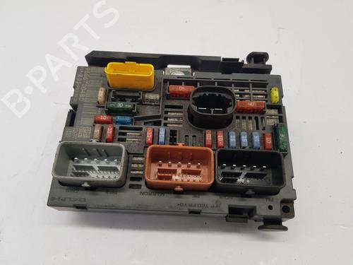 Used Fuse box Fuse box PEUGEOT PARTNER Box Body/MPV 1.6 HDi 16V (90 hp) 33130827 33130827