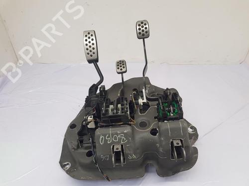 Used Pedal Pedal VAUXHALL CORSA Mk IV (E) (X15) 1.4 (75 hp) 35966991 35966991