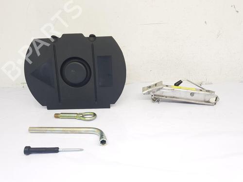 Used Jack Kit VW POLO IV (9N_, 9A_) 1.2 (54 hp) 29316070