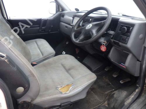 Teile für VW TRANSPORTER T4 Bus (70B, 70C, 7DB, 7DK, 70J, 70K, 7DC, 7DJ)  2.5  4562239 