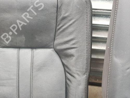 Right front seat LAND ROVER DISCOVERY IV (L319) 3.0 TD 4x4 | BP26915072C16 