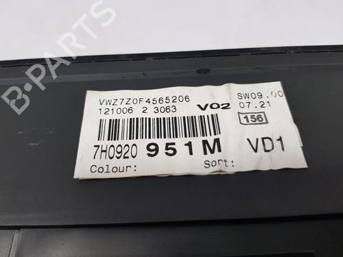 Instrument cluster VW TRANSPORTER T5 Van (7HA, 7HH, 7EA, 7EH) 1.9 TDI | BP30650072C47 