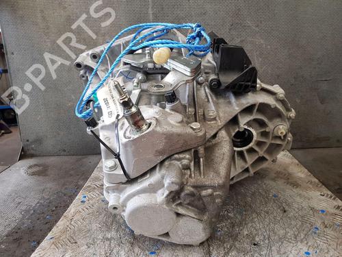 Gearbox DACIA DUSTER (HM_) 1.6 SCe 115 (HMM1) | BP28120253M3