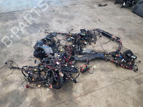Used Wiring harness Wiring harness BENTLEY CONTINENTAL Convertible (3S_) 4.0 V8 AWD (549 hp) 33165238 33165238