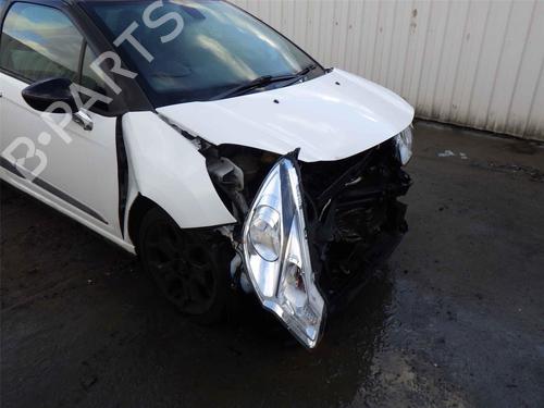 Armrest / Center console CITROËN DS3 (SA_) 1.6 VTi 120 | BP37175160I20 - Image 11