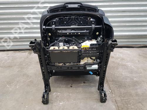 Right front seat MERCEDES-BENZ GLA (H247) GLA 220 d 4-matic (247.715) | BP32846931C16 - Image 42