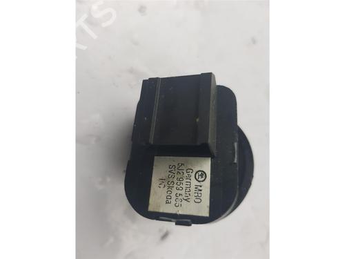 Mirror switch SKODA FABIA II Combi (545) 1.4 TDI | BP39031927I25 - Image 2