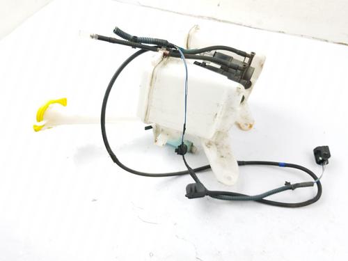 Windscreen washer tank TOYOTA YARIS (_P13_) 1.3 (NSP130_, NSP130) | BP29597772C113 