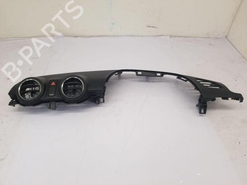 Used Air vent Air vent SUZUKI SWIFT V (AZ) 1.2 Hybrid (Mild Hybrid) (A2L412) (83 hp) 40197396 40197396