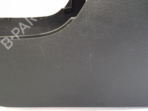 Armrest / Center console TOYOTA COROLLA Hatchback (_E21_, _EA1_, _EH1_) 1.8 Hybrid (ZWE211, ZWE219) | BP29549407I20 