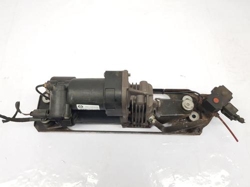 Used Suspension compressor BMW 5 Touring (E61) 520 d (177 hp) 30264423