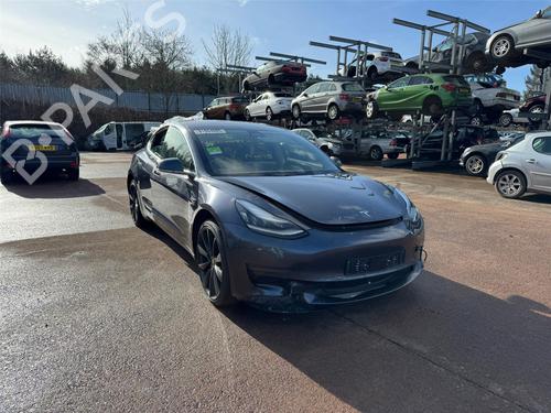Used Parts TESLA MODEL 3 (5YJ3)    4597986