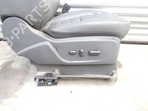 Right front seat FORD KUGA I 2.0 TDCi | BP28684152C16