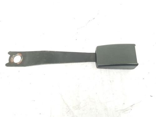 Højre fortil seleforstrammer Højre fortil seleforstrammer TOYOTA YARIS (_P1_) 1.3 (SCP12_, SCP13_, SCP12R, SCP13R) (87 hp) 37077263 37077263