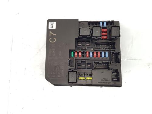 Used Fuse box Fuse box NISSAN JUKE (F15) 1.5 dCi (110 hp) 34384380 34384380