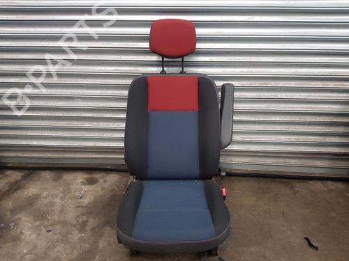 Sæde højre fortil RENAULT MASTER III Van (FV) 2.3 dCi 110 FWD (FV0R, FV0W, FV1A) (110 hp) 30839887