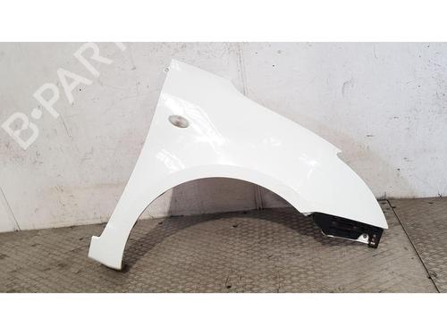 Used Right front fenders Right front fenders 38014039 38014039
