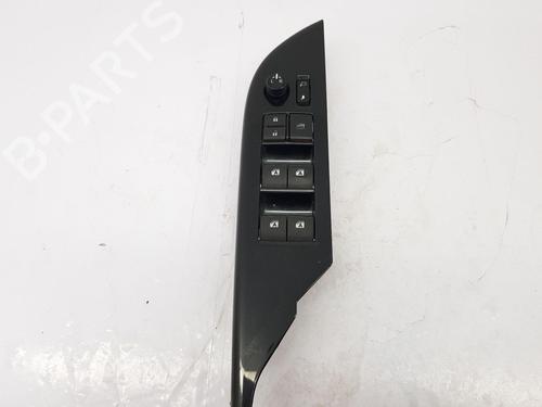 Used Right front window switch Right front window switch TOYOTA HILUX VIII Pickup (_N1_) 2.4 D 4WD (GUN125_, GUN125R) (150 hp) 33246799 33246799