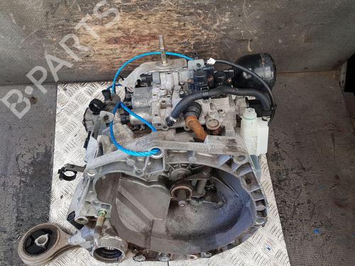 gearbox-fiat-punto-188_-1999-2000-2001-2002-2003-2004-2005-2006-2007-2008-2009-2010-2011-2012-27664829 main image