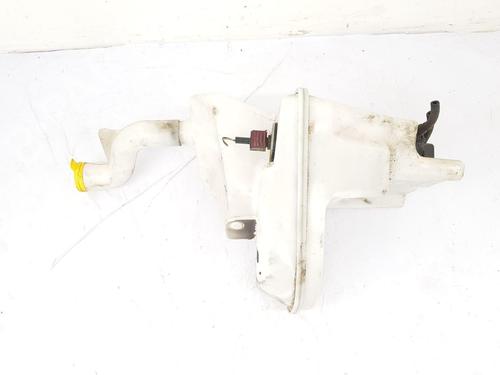 windscreen-washer-tank-saab-9-3-estate-e50-2005-2006-2007-2008-2009-2010-2011-2012-2013-2014-2015-37158758 main image