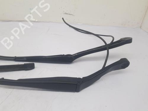 Front windshield wiper arm TESLA MODEL 3 (5YJ3) | BP40220394C143 - Image 3