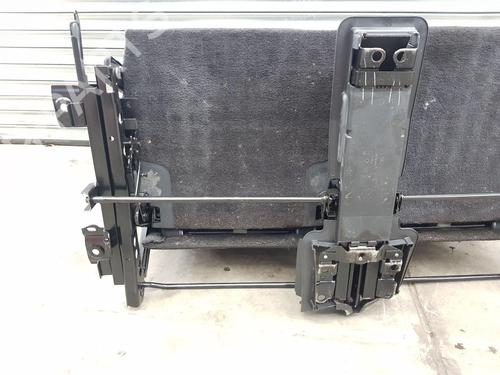 Right front seat LAND ROVER DISCOVERY IV (L319) 3.0 TD 4x4 | BP26915072C16 