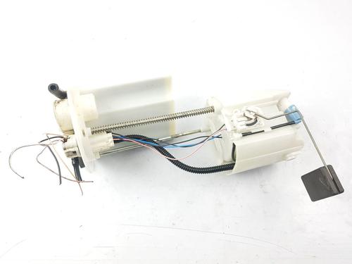 Pompe à carburant TOYOTA YARIS (_P9_) 1.3 VVT-i (SCP90_, SCP90R) (87 hp) 28592759