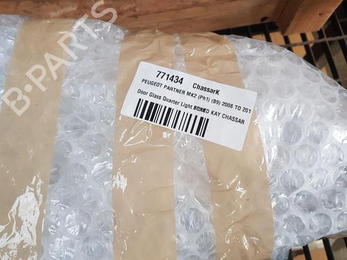 Front left quarter glass PEUGEOT PARTNER Tepee 1.6 HDi 90 | BP31053651C111 