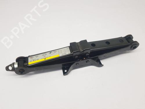 Used Jack Kit VW GOLF VII (5G1, BQ1, BE1, BE2) 2.0 GTI (220 hp) 29738142