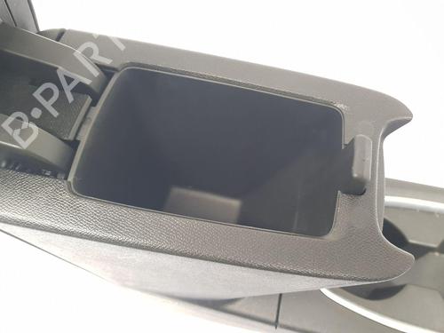 Armrest / Center console OPEL CORSA F (P2JO) 1.2 (68) | BP32149195I20 