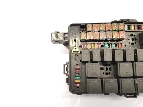 Fuse box MASERATI LEVANTE SUV (M161) 3.0 D Q4 | BP37220308E1 - Image 2
