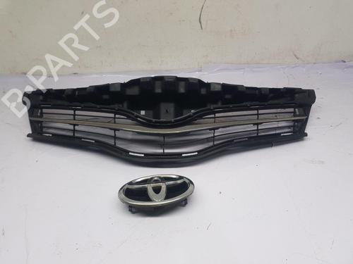 Used Grille TOYOTA YARIS (_P13_) 1.3 (NSP130_, NSP130) (99 hp) 31603637