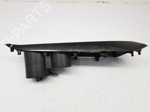 Cup/Object holder PEUGEOT 2008 II (UD_, US_, UY_, UJ_, UR_, UC_) 1.2 PureTech 130 (USHNS, URHNS) | BP30184869I37