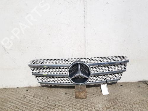 Used Grille MERCEDES-BENZ M-CLASS (W163) ML 270 CDI (163.113) (163 hp) 30713782