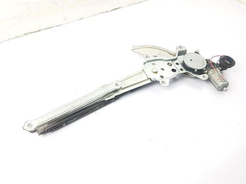 Used Front right window mechanism Front right window mechanism SUZUKI SWIFT III (MZ, EZ) 1.5 (RS415, ZC21S) (102 hp) 33056696 33056696