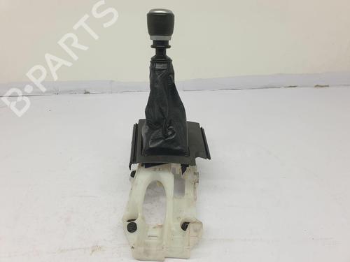 Gear lever TOYOTA RAV 4 III (_A3_) 2.2 D 4WD (ALA30_, ALA30R) | BP22673983M90 