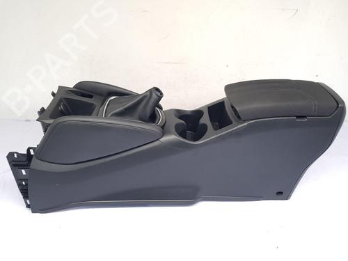 Armrest / Center console NISSAN QASHQAI II (J11, J11_)  | BP30471574I20 