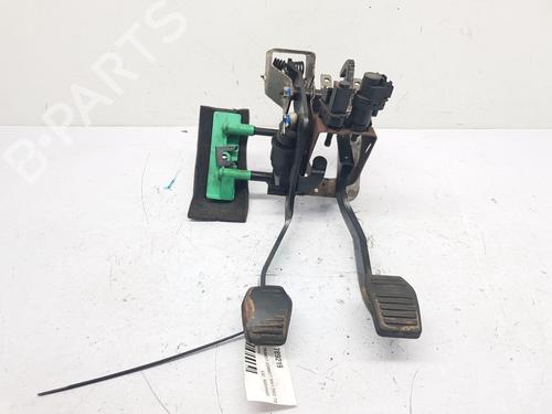 Pedal Pedal FORD TRANSIT CONNECT (P65_, P70_, P80_) 1.8 TDCi (90 hp) 33889717 33889717
