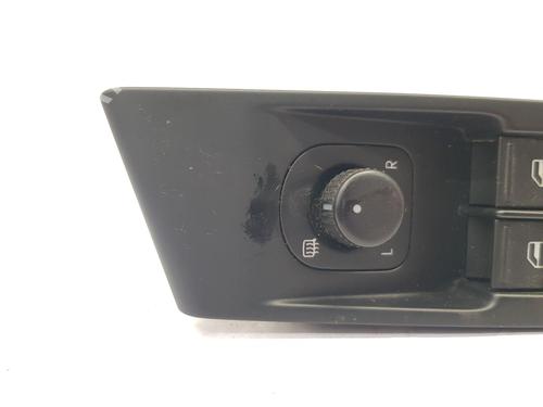 Right front window switch VW PASSAT B7 (362) 1.6 TDI | BP33275576I26 - Image 2