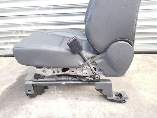 Right front seat FORD KUGA I 2.0 TDCi | BP28684152C16