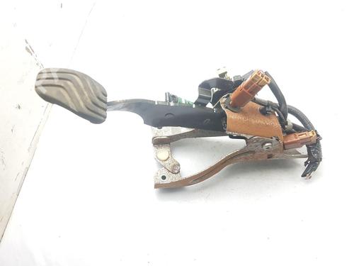 Used Clutch pedal Clutch pedal NISSAN X-TRAIL III (T32_, T32R, T32RR) 1.6 dCi (T32) (130 hp) 35885275 35885275