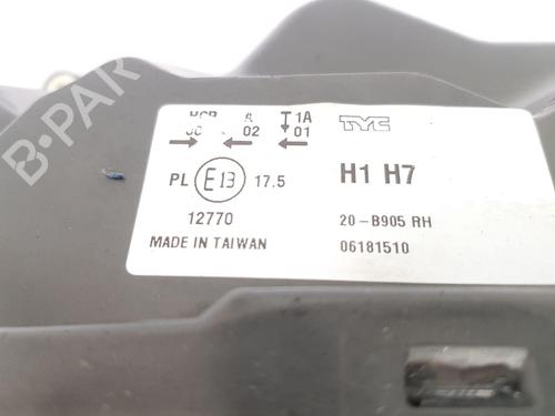 Right headlight FORD FIESTA VI (CB1, CCN) 1.4 TDCi | BP30115797C29