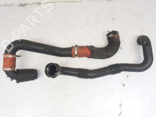 Used Intercooler pipe VAUXHALL MOVANO Mk II (B) VAN (X62) 2.3 CDTI FWD (FV) (125 hp) 26723497