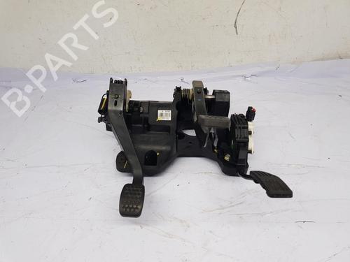 pedal-chevrolet-spark-m300-2009-32070021 main image