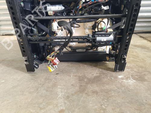 Right front seat VW TOUAREG (CR7, RC8) | BP32787261C16 - Image 23