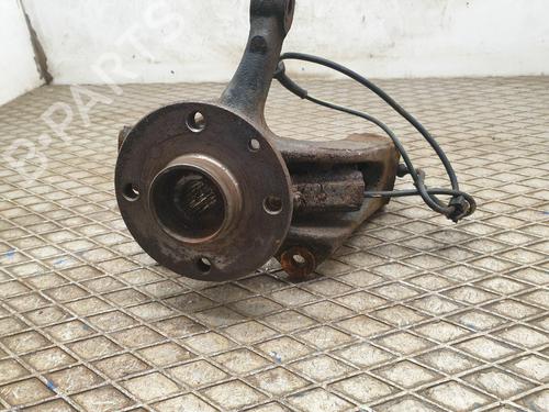 Used Right front steering knuckle TOYOTA AYGO (_B4_) 1.0 (KGB40) (69 hp) 30290175
