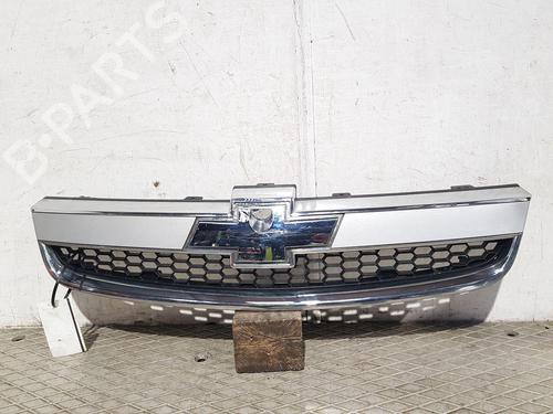 Used Grille CHEVROLET CAPTIVA (C100, C140) 2.0 D 4WD (150 hp) 30045326